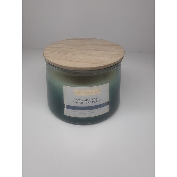 Perfect Harvest Pomegranate & Harvest Plum Scented Candle 15oz 3 Wick - Picture 1 of 3